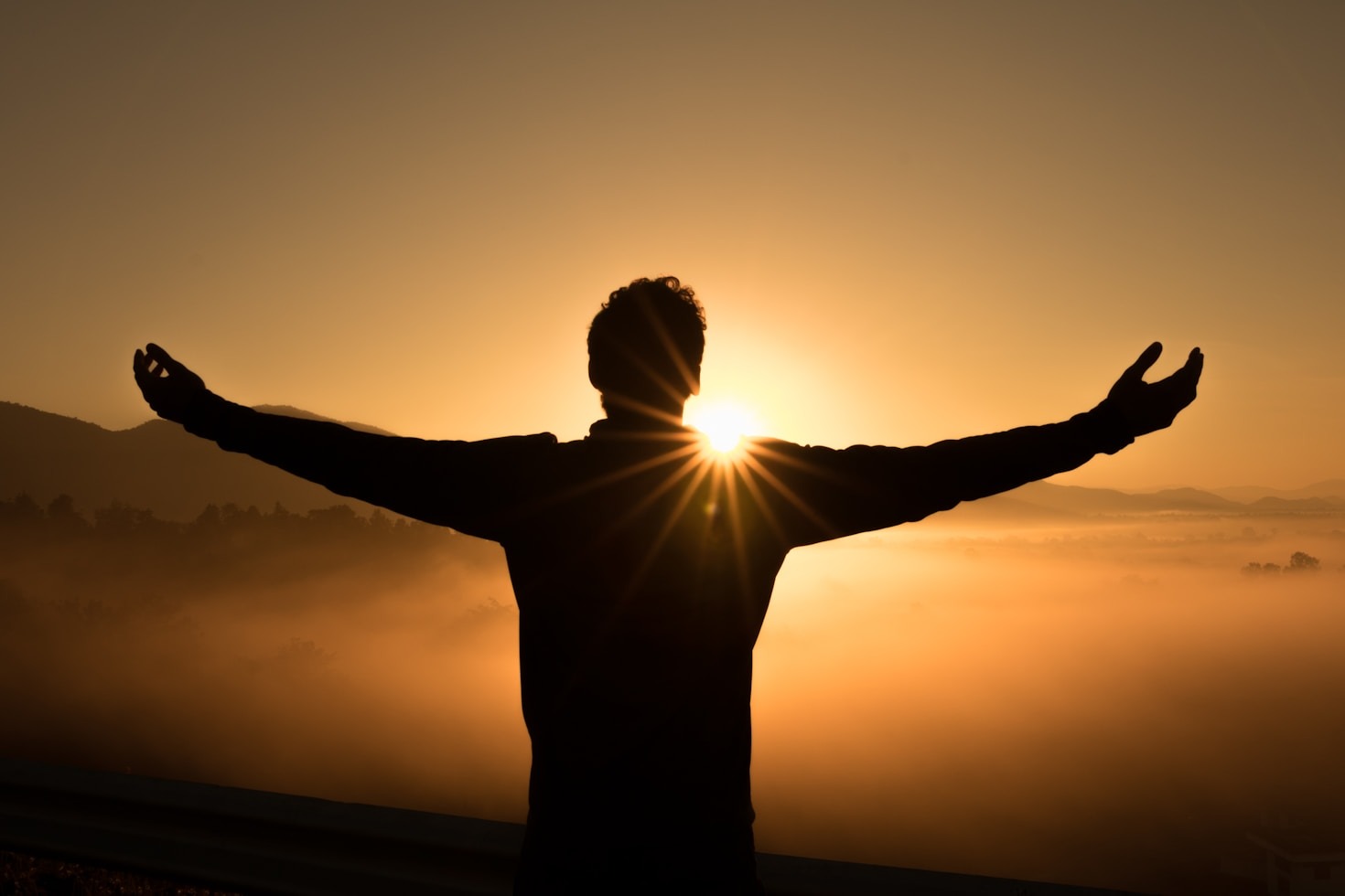 The Role of Energy Healing in Soulful Living